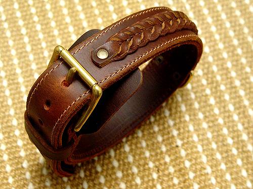 Handcrafted leather dog collar for Labrador
