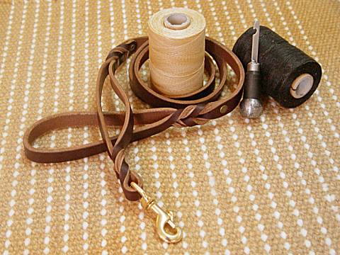 Leather dog leash with extra 
handle for Labrador dog