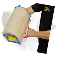 Puppy sleeve made of jute for Labrador