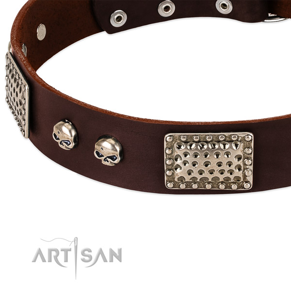 Strong D-ring on full grain leather dog collar for your doggie